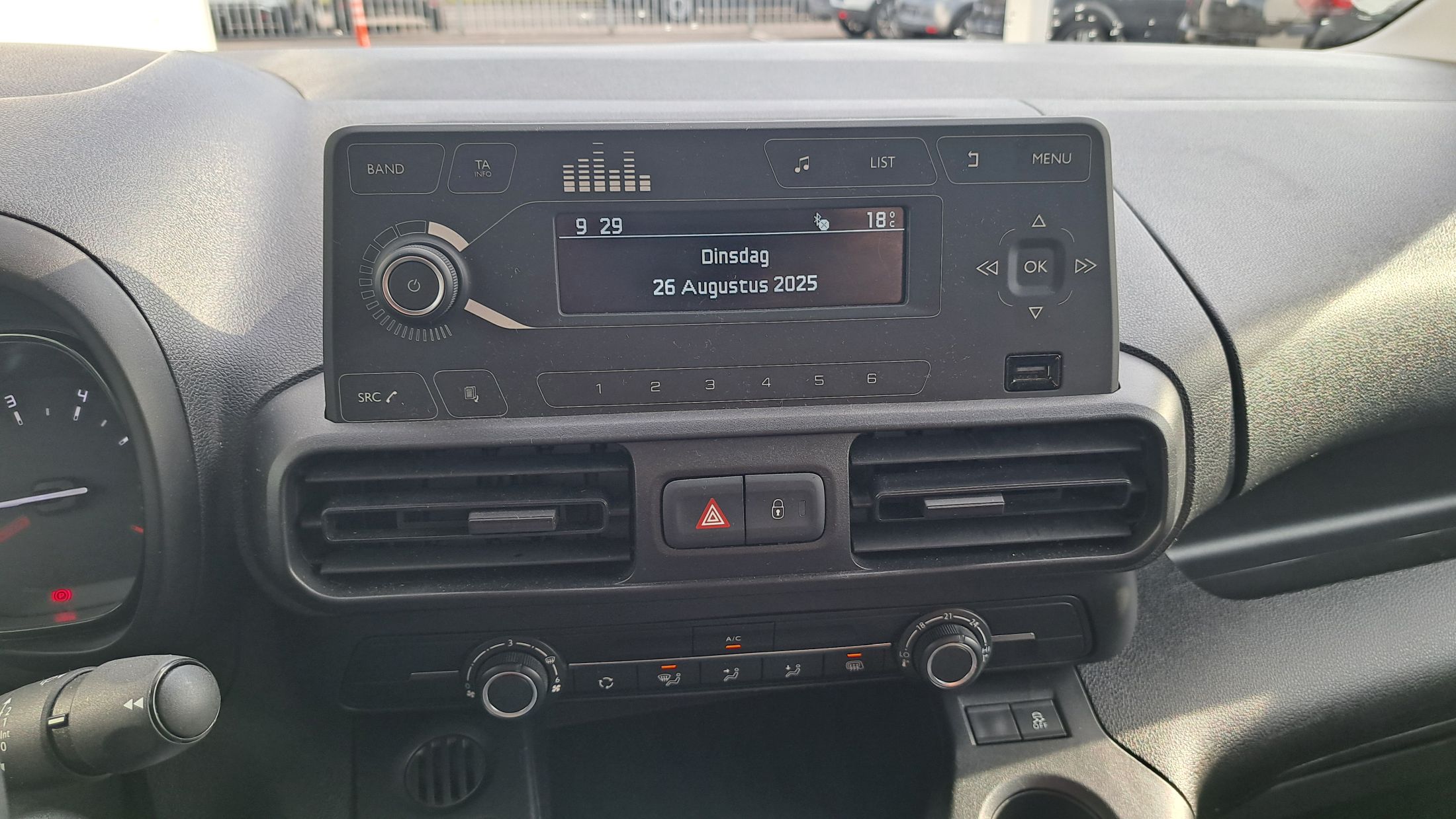 Citroen Berlingo 1500HDi 102Pk, 3 zit, airco, licht&regensor