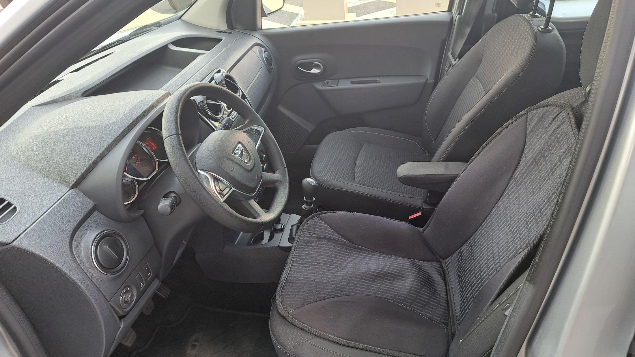 Dacia Dokker 1332cc 130Pk, GPS, sensor A, schuifdeur L+R