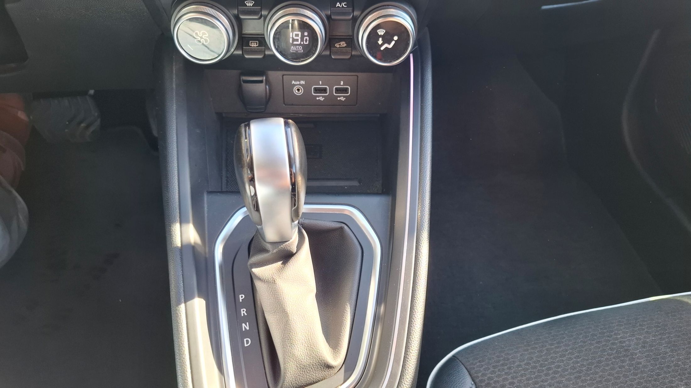 Renault Clio AUTOMAAT, 1332cc-130Pk, GPS, camera, airco, dodehoekwaarschuwing