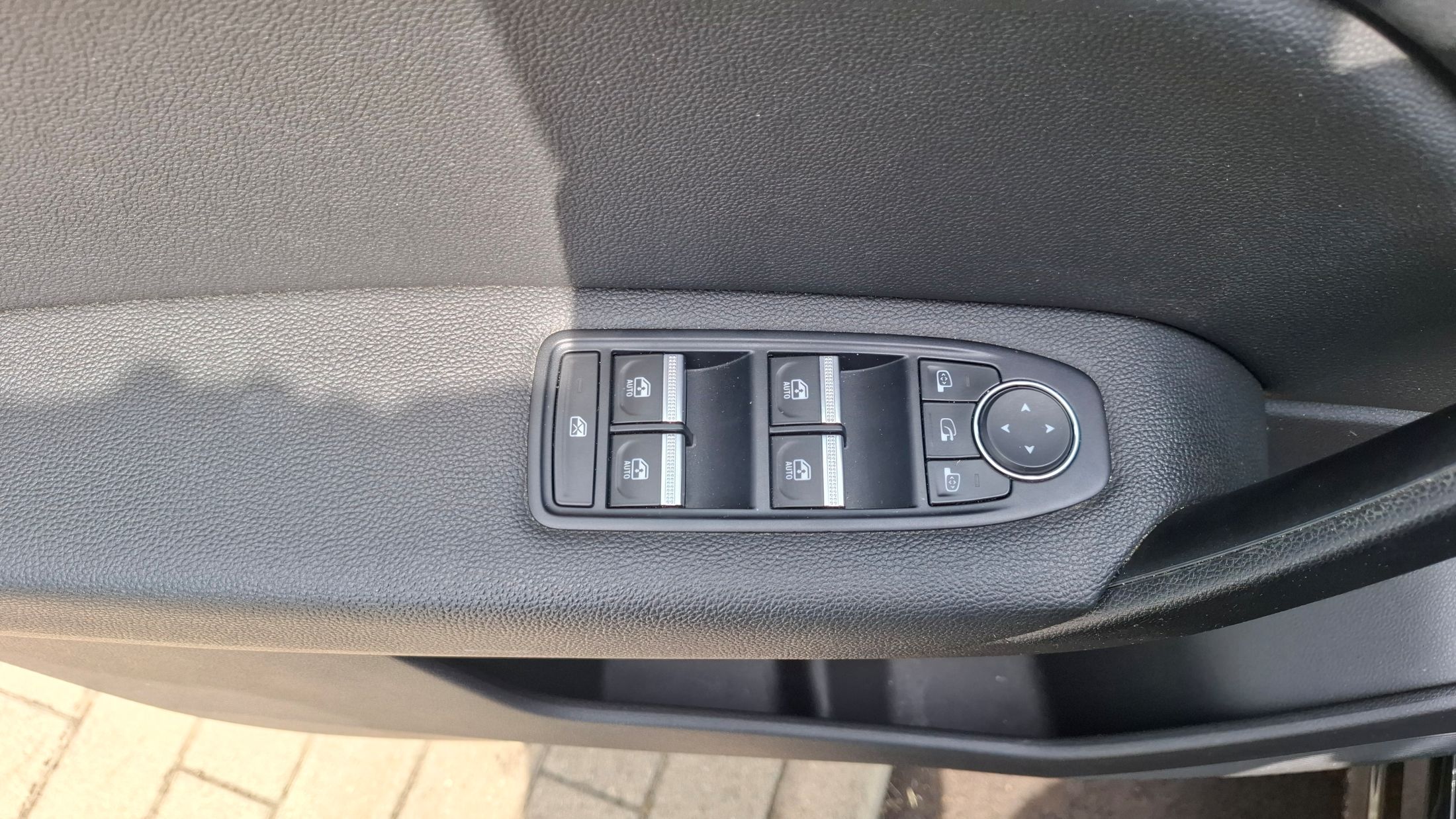 Renault Captur TCe 90, airco, GPS, sensor V+A, 360° camera, trekhaak