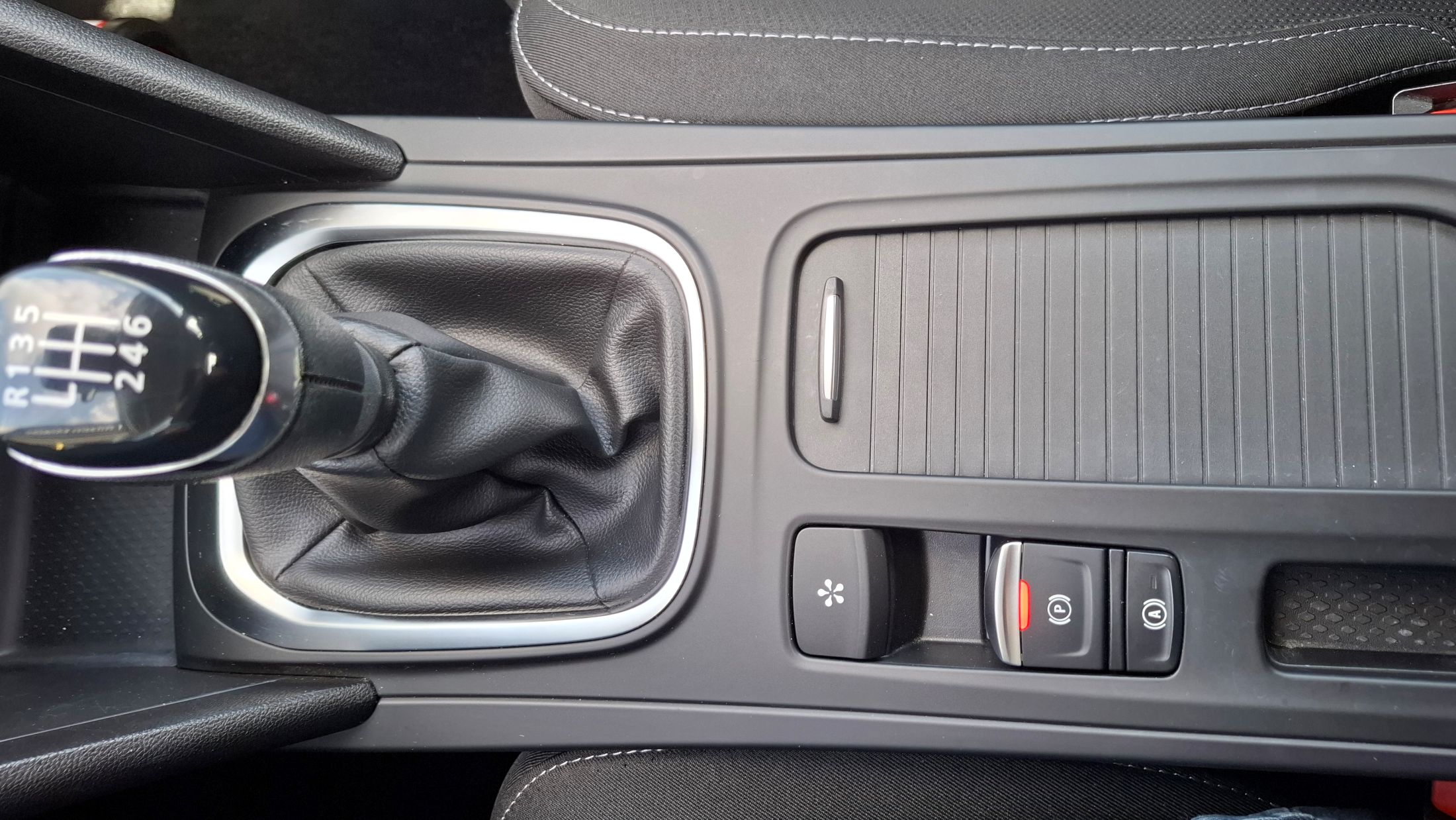 Renault Megane TCe 115 Pk, airco, GPS, camera, sensoren V+A