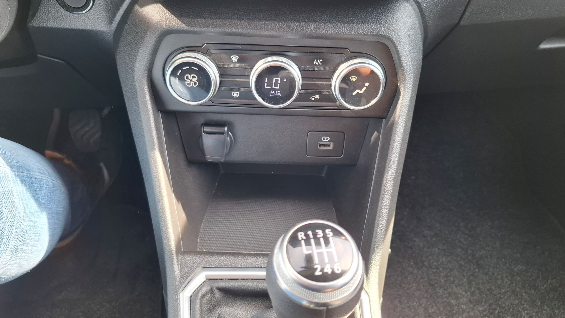 Dacia Stepway TCe 90, GPS, camera, dodehoekwaarschuwing, alu velgen, airco