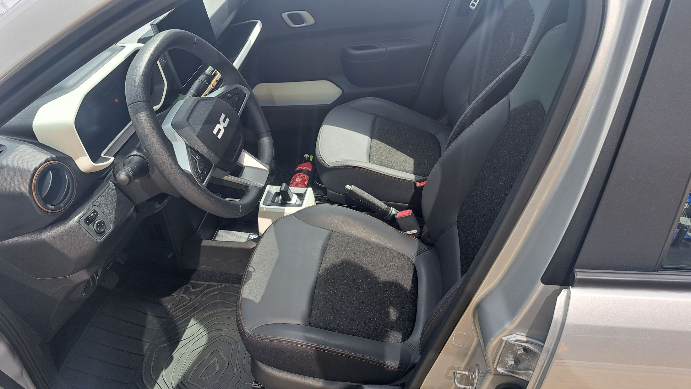 Dacia Spring Extreme 65 Pk, GPS, airco, sensoren A, camera