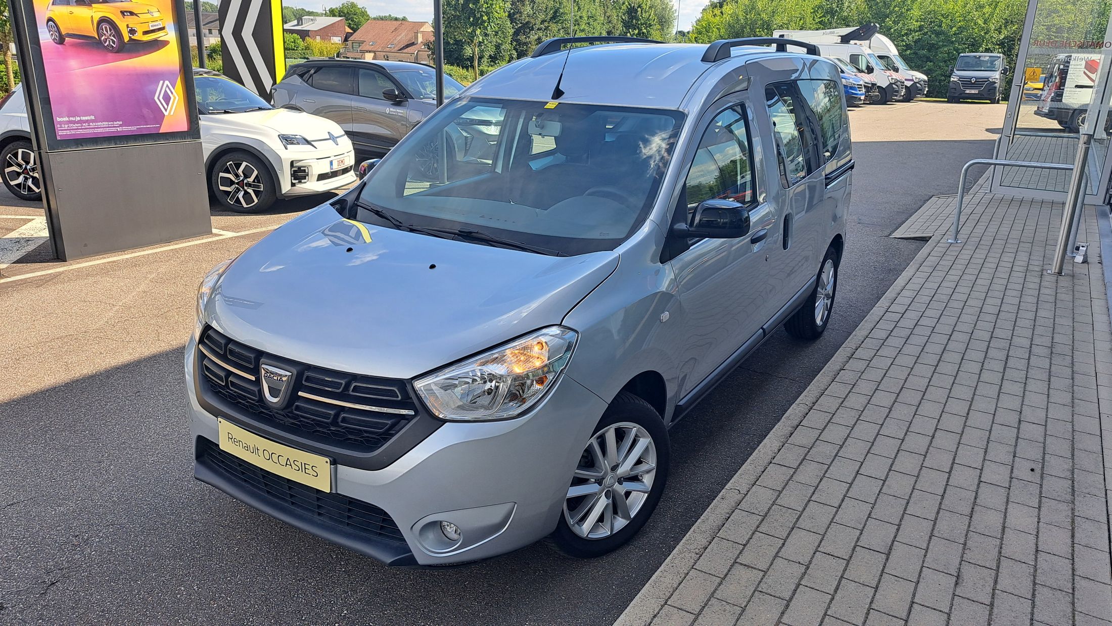 Dacia Dokker 1332cc 130Pk, GPS, sensor A, schuifdeur L+R