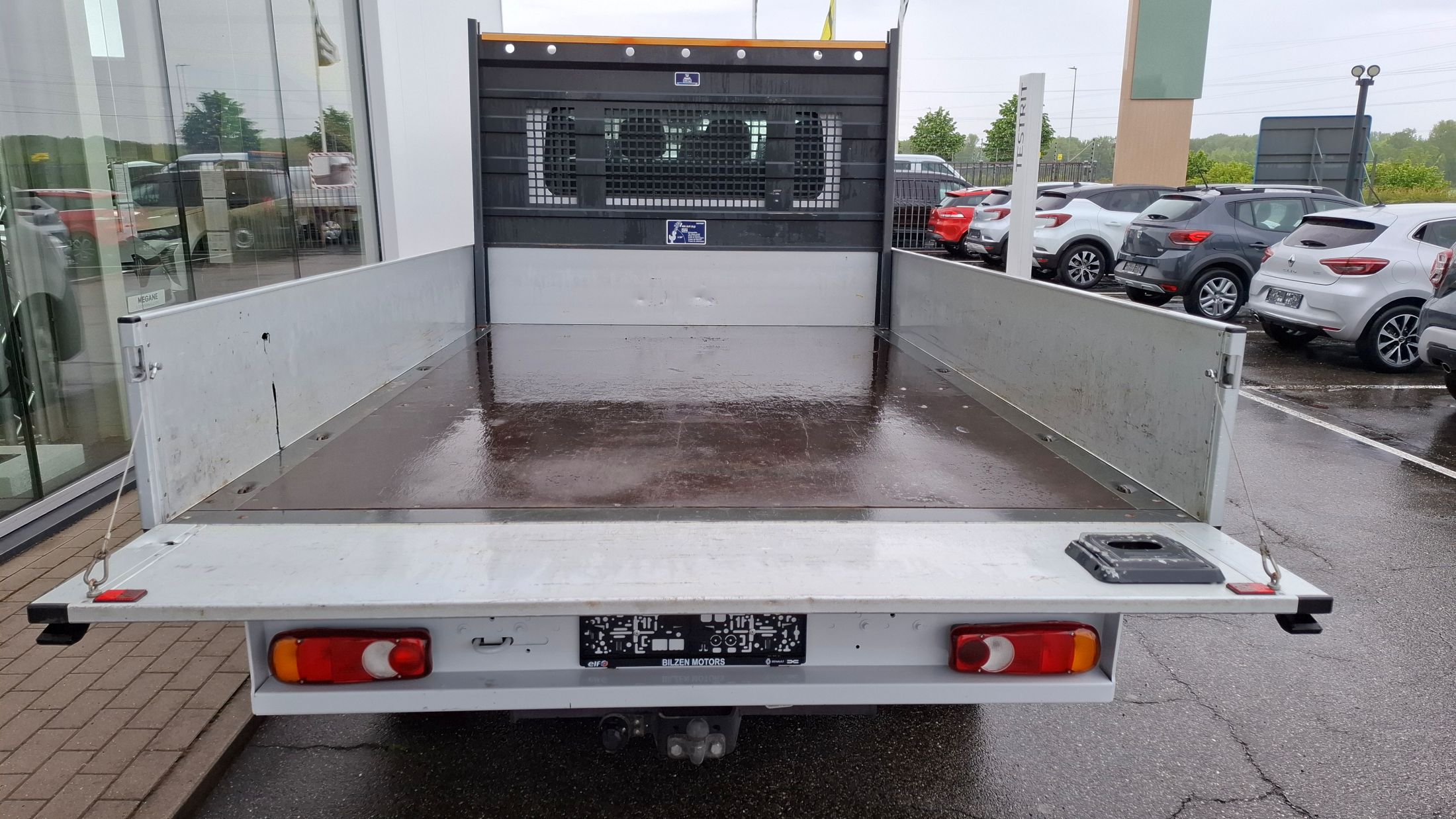 Renault Master dubbele cabine, open laadbak, trekhaak, GPS, 20450 ex. BTW