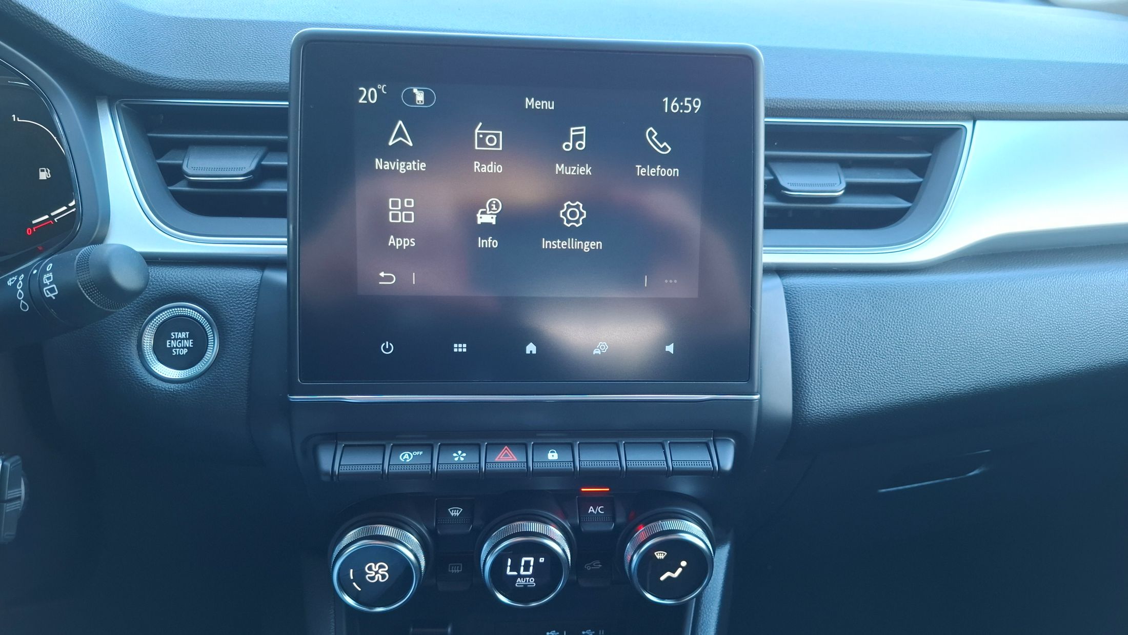 Renault Captur AUTOMAAT 1332cc/140Pk, GPS, camera, sensoren A