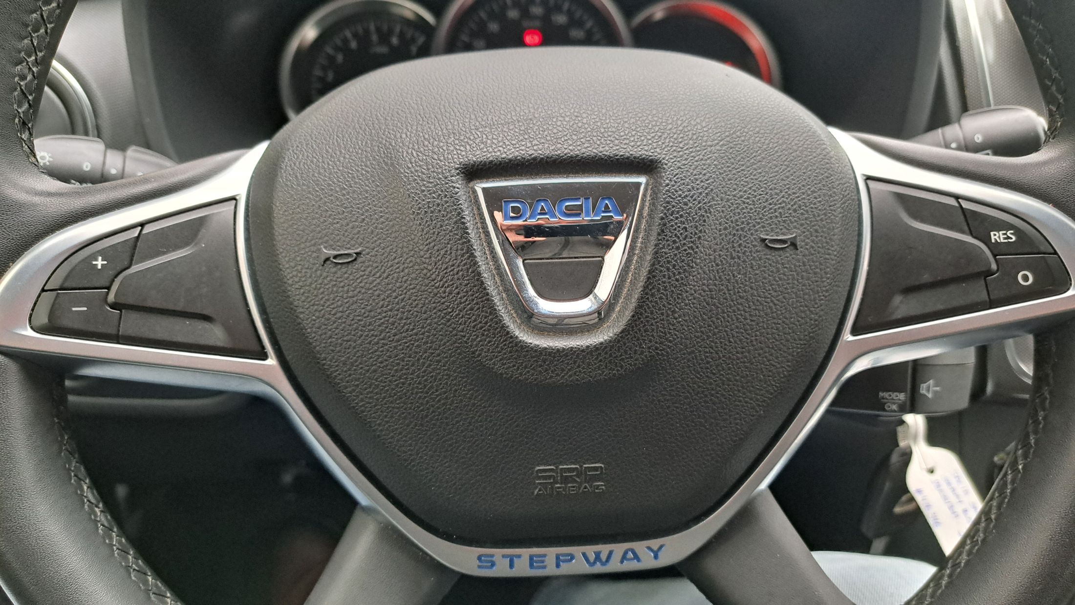 Dacia Sandero Stepway TCe 90, AUTOMAAT, sensoren A, camera, GPS