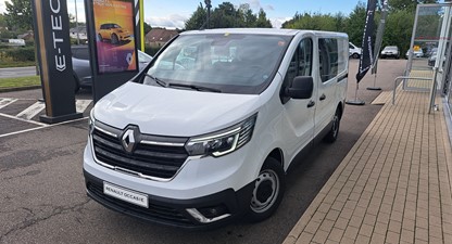 Renault Trafic Dubbele cab. 130 Pk, airco, GPS, camera, schuifdeur L+R