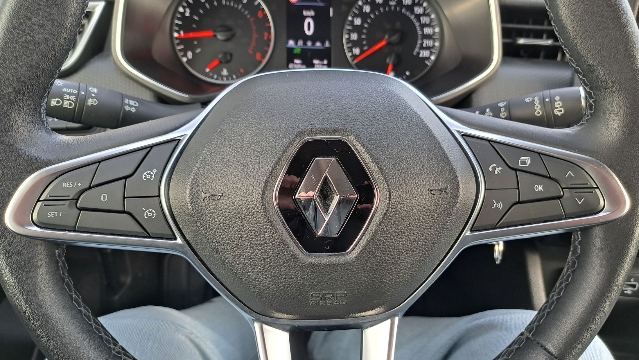 Renault Clio TCe 101 Pk, airco, apple & andriod, sensor A