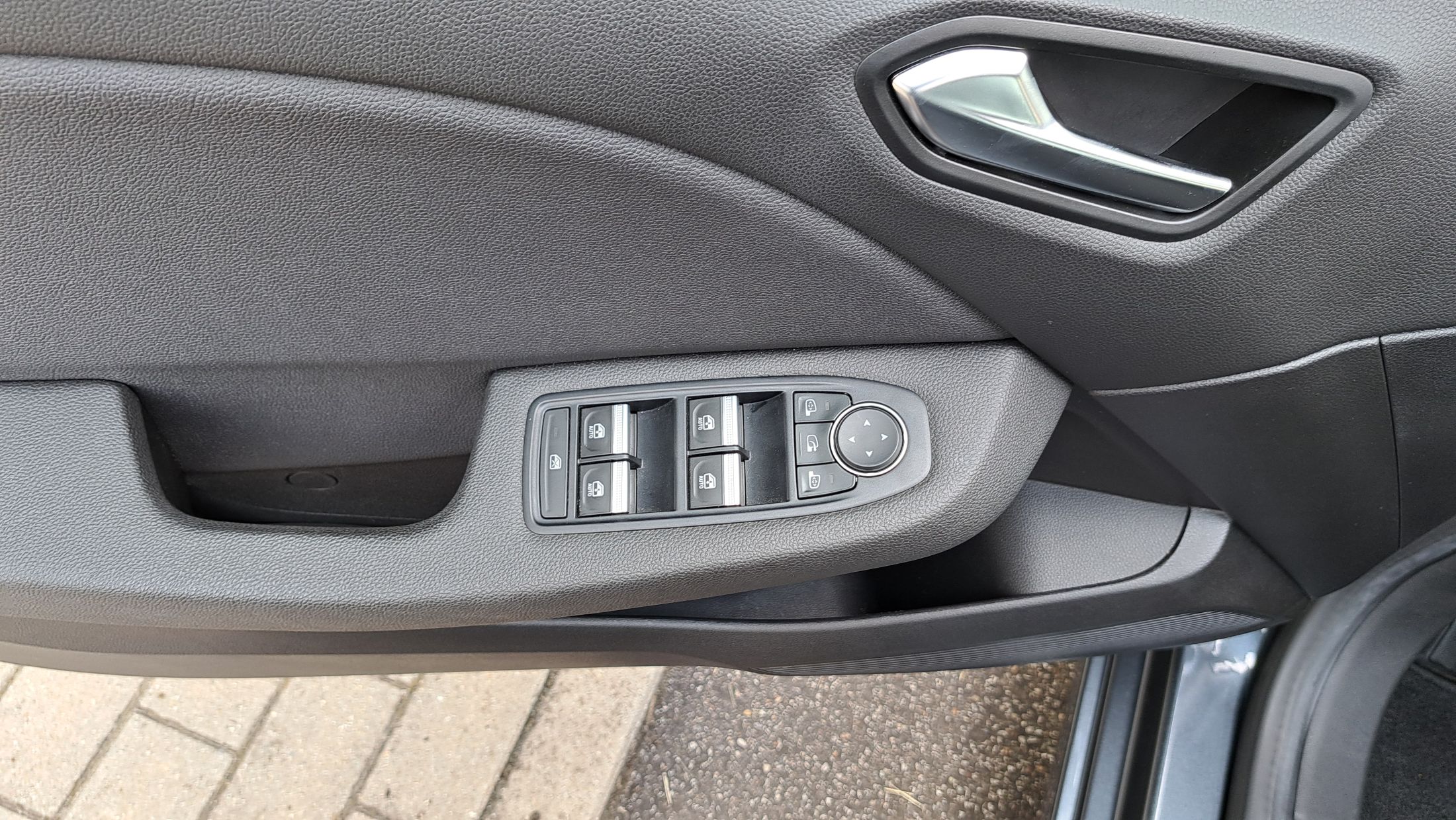 Renault Clio TCe 90 Intens, airco, GPS, camera, sensoren V+A