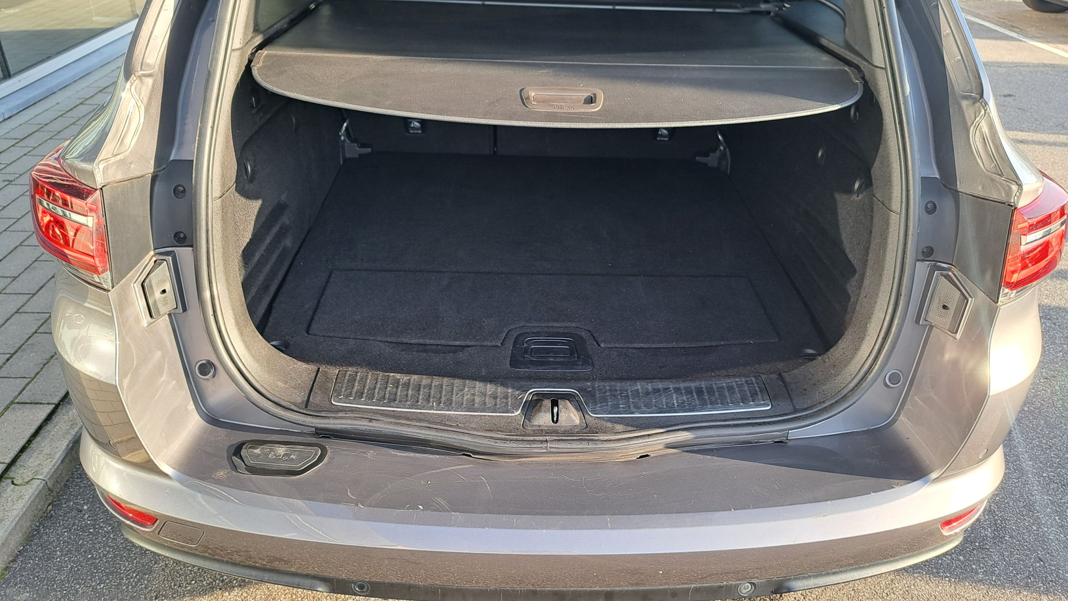 Renault Talisman GrandTour 160Pk benzine AUTOMAAT, wegklapbare trekhaak