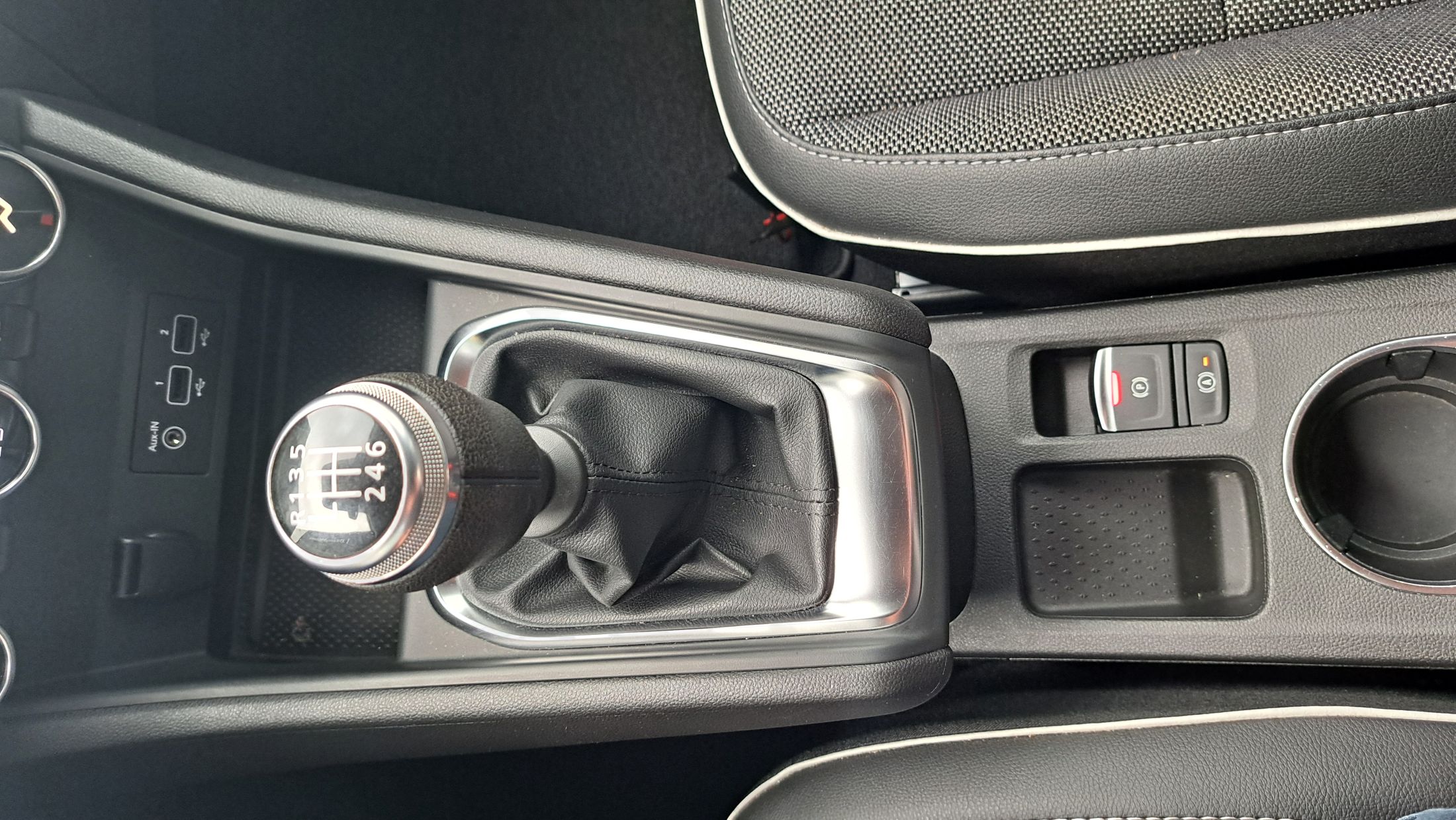 Renault Captur TCe 90 Intens, GPS, camera, sensor V+A, airco