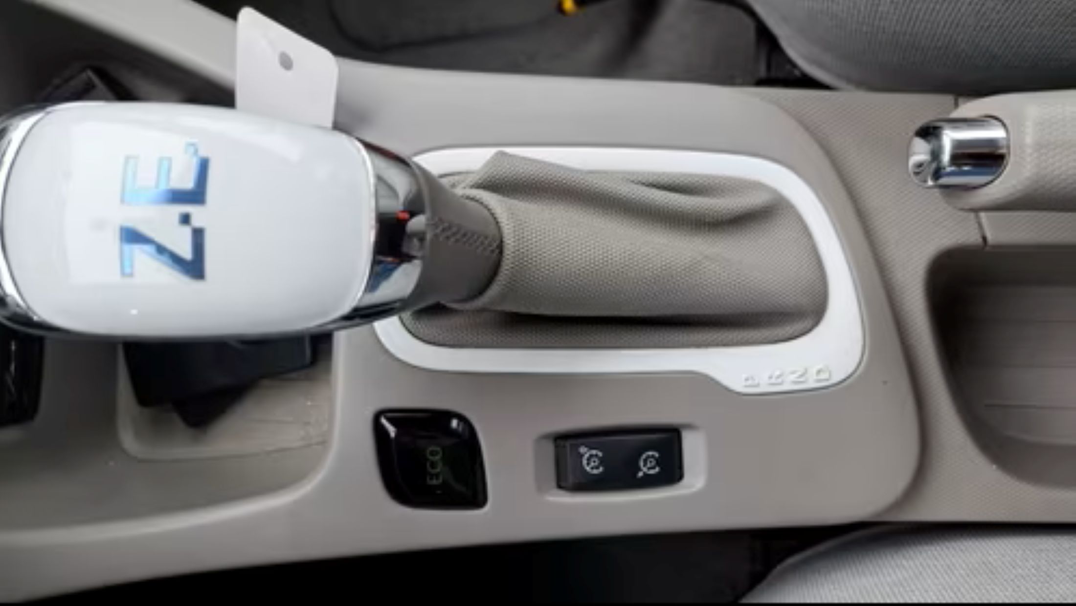 Renault Zoe 23,3 KWh batterij inbegrepen, airco, GPS, sensoren A